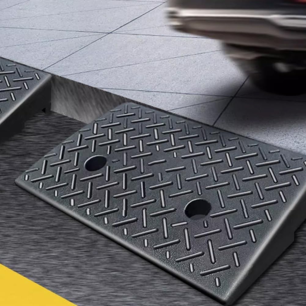 Rubber Curb Ramp Sidewalk Ramp Threshold Ramp Driveway Ramp for Curb Black Heavy Duty Curb Ramp for Trucks Cars Wheelchairs Bikes(19.7x19.7x5.5in)