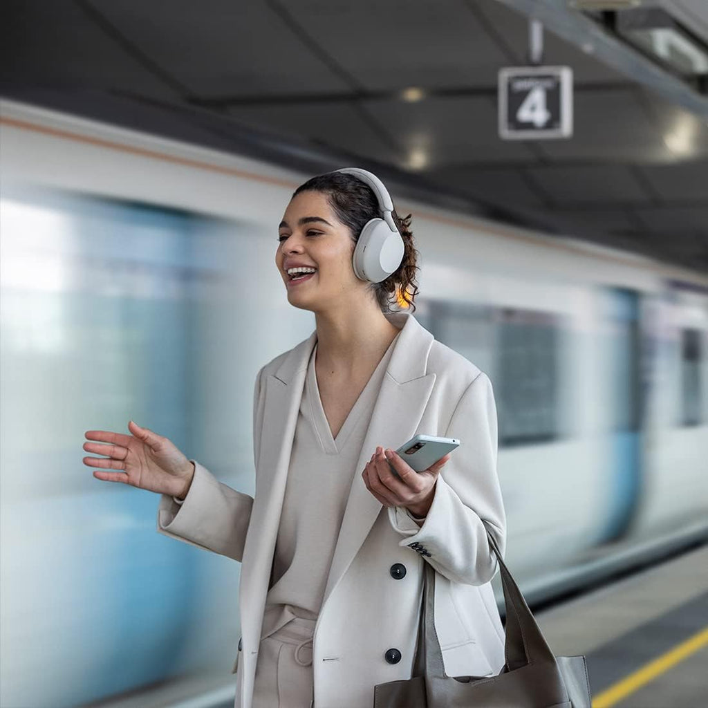 Sony WH-1000XM5 Noise Canceling Wireless Headphones - 30hr Battery Life - Over-Ear Style - Optimized for Alexa and Google Assistant - Built-in mic for Calls - Silver International Version