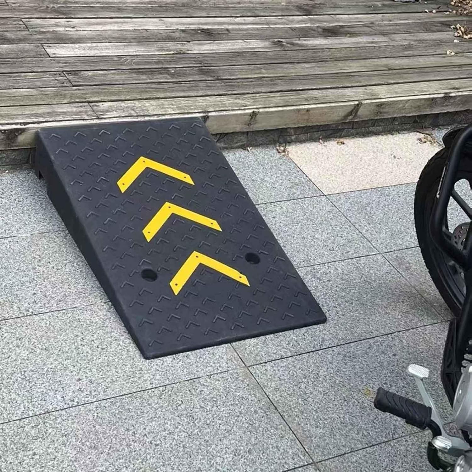 Rubber Portable Curb Ramp Kerb Ramp Heavy Duty Threshold Ramp Nonslip Door Step Ramp for Scooter Garage Truck Motorcycle Sidewalk 1 Pack(High 10cm/4')