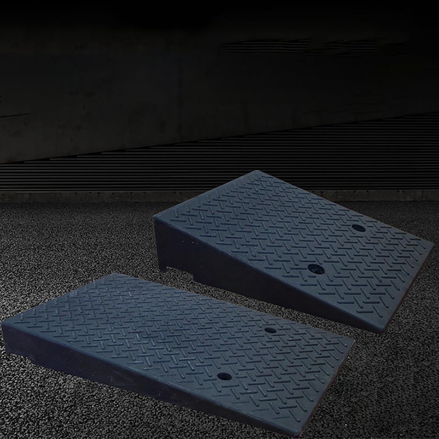 Heavy Duty Rubber Door Threshold Ramp, Wheelchair & Walker Access, Anti-Slip Texture, Water Drainage Design for Home Doorways, Steps & Showers