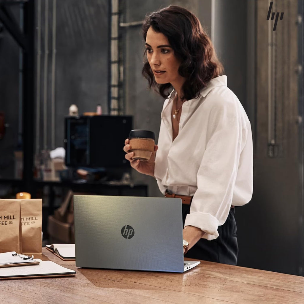 HP EliteBook 840 G3 14' FHD (1920x1080) Business Laptop Computer, Intel Core i7-6600 Up to 3.40GHz Notebook PC, 16GB RAM, 256GB SSD, Type-C, Windows 11 Pro (Renewed)