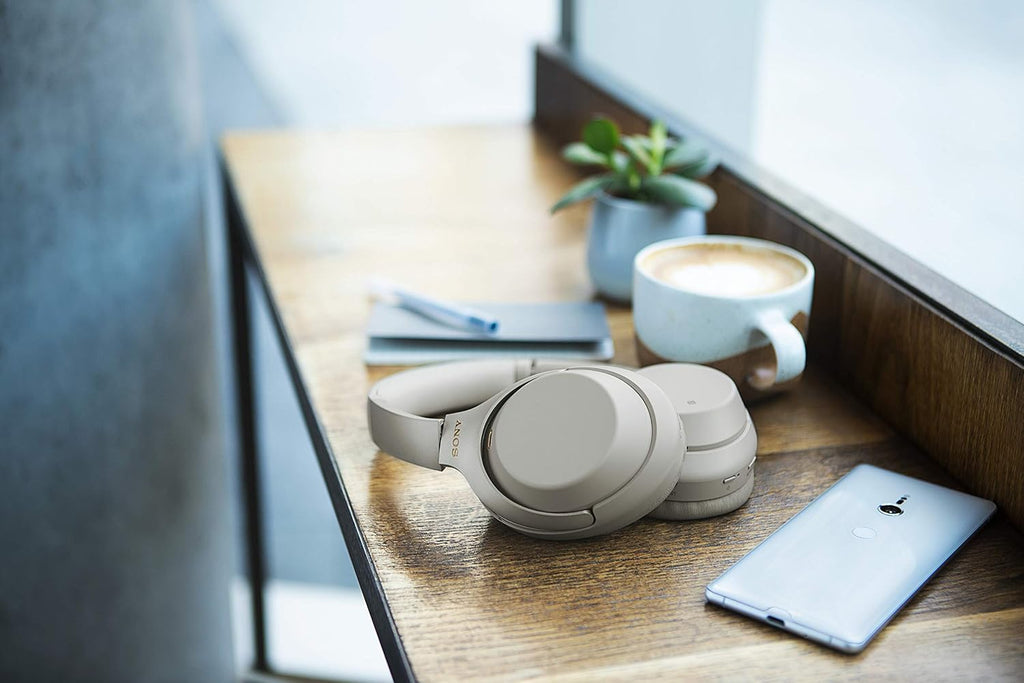 Sony WH-1000XM3 Wireless Noise canceling Stereo Headset(International Version/Seller Warrant) (Silver)