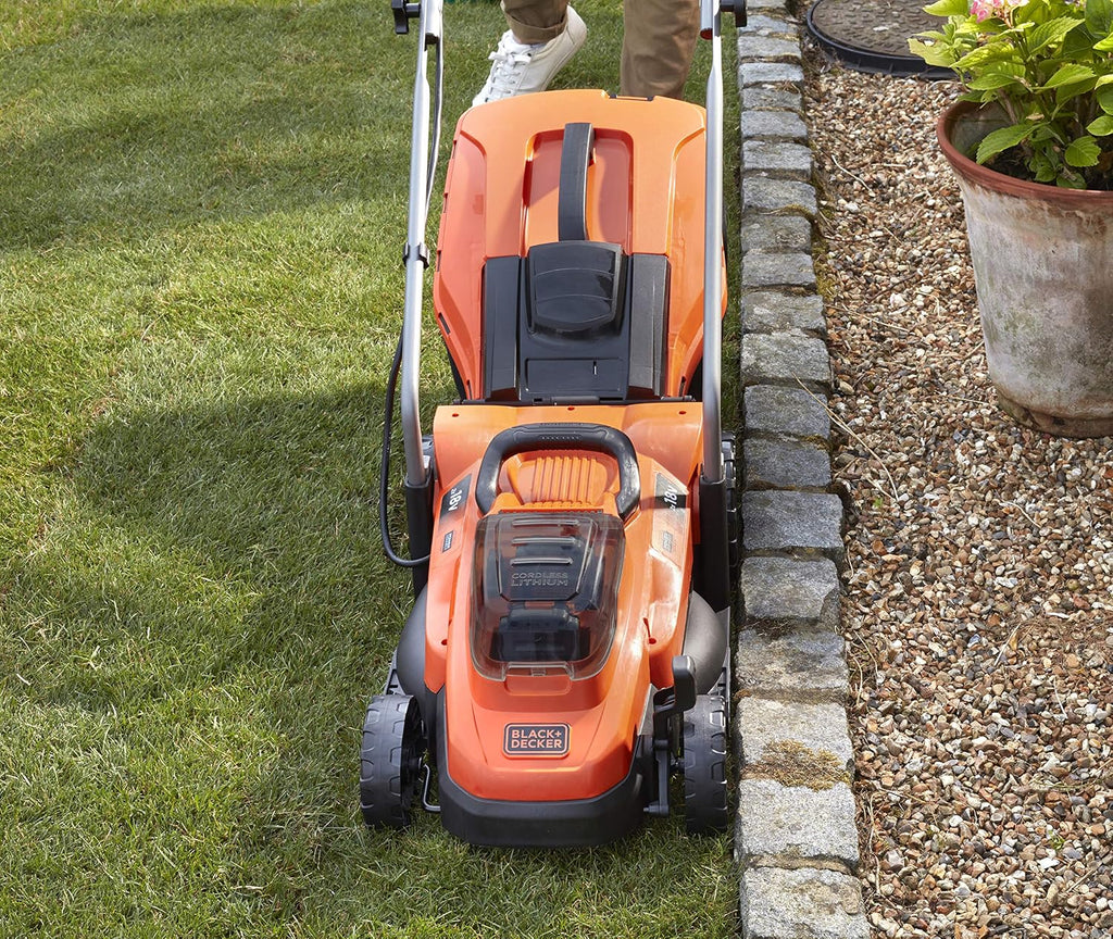BLACK+DECKER 18 V Battery Lawn Mower (36 V with Two 18 V 2.5 Ah Batteries Supplied) - 33 cm Bull - Adjustable Cutting Height - Basket 35 Litres BCMW3318L2-QW
